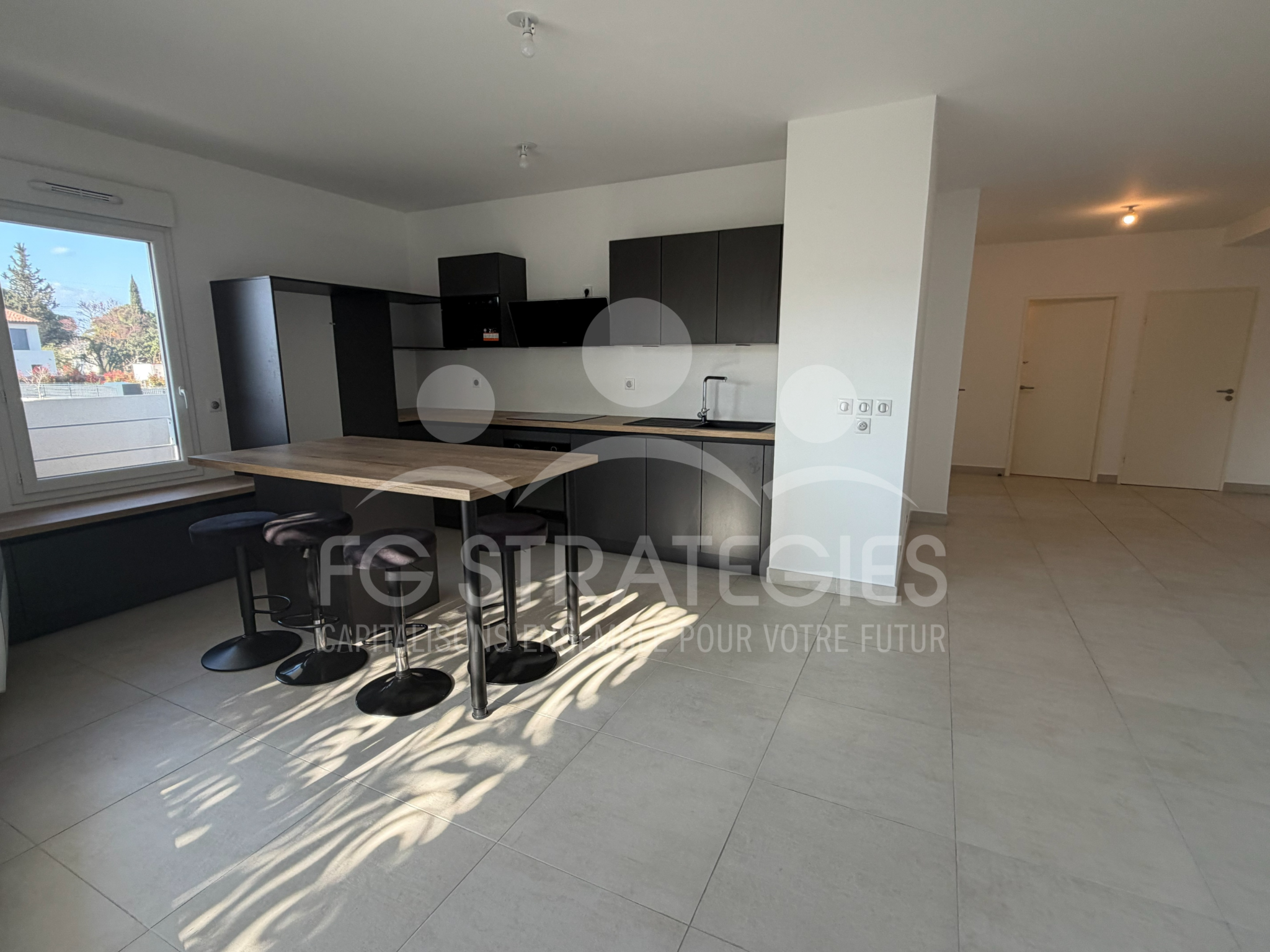 SAINT AUNES   T3 avec terrasse, cave, 2 garages - DPE A